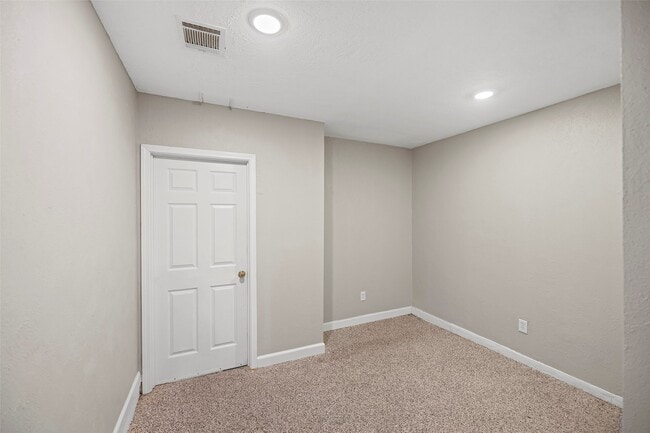 Building Photo - 13639 Tanvern Ln