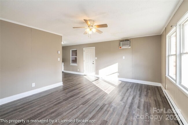 Building Photo - 117 Brentwood Dr