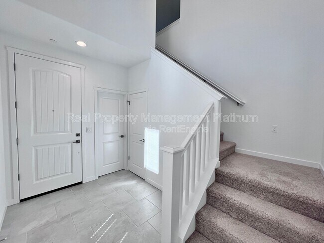 Building Photo - 2903 E Tierra Dr