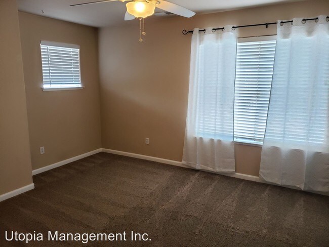 Building Photo - 4 br, 3.5 bath House - 1324 Kondos Ave