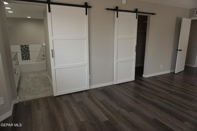 Building Photo - 3311 Drumond Rd
