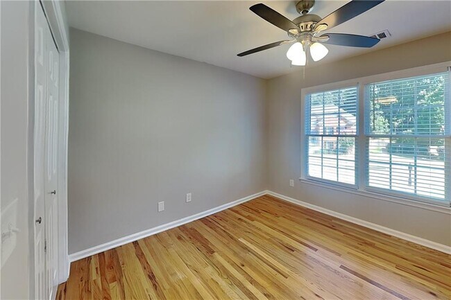 Building Photo - 1037 Ashfern Walk