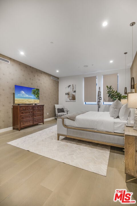 Building Photo - 10563 Ashton Ave