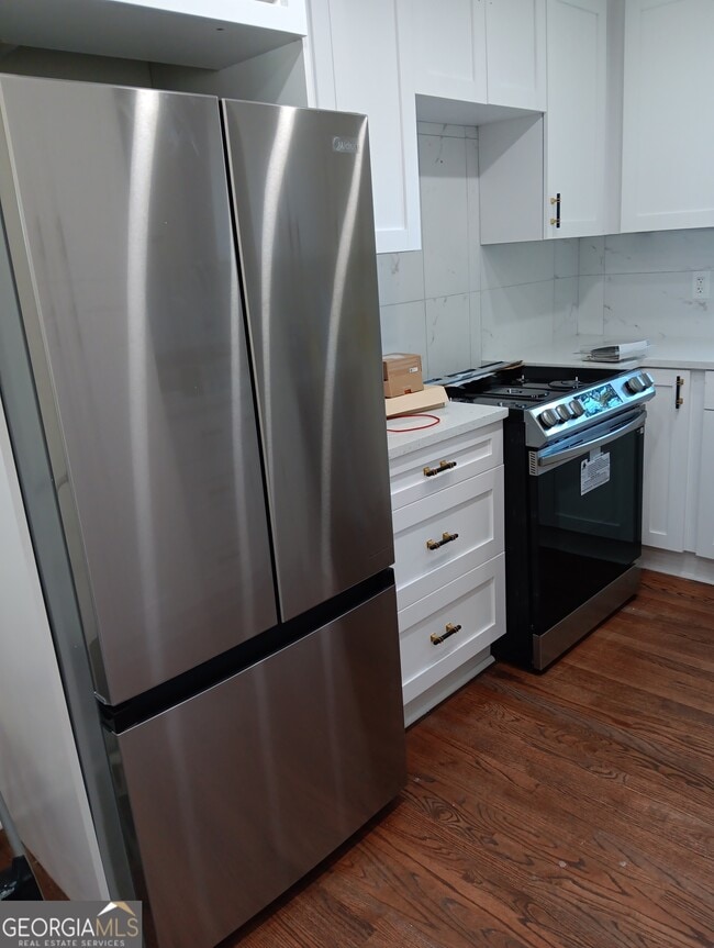 Building Photo - 2724 Larkspur Dr SE