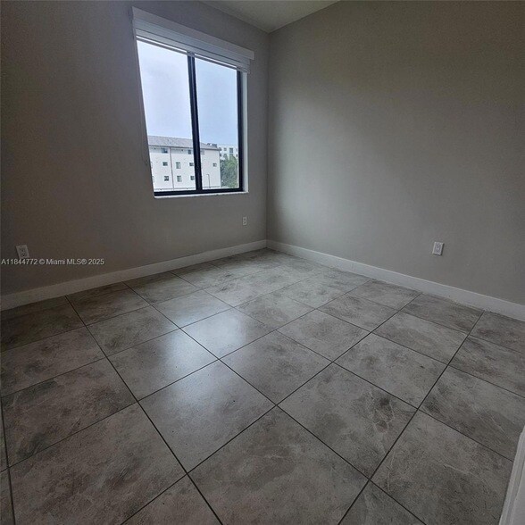 Building Photo - 4636 NW 84th Ave