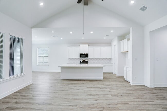 Building Photo - 3003 Lago Costa Dr