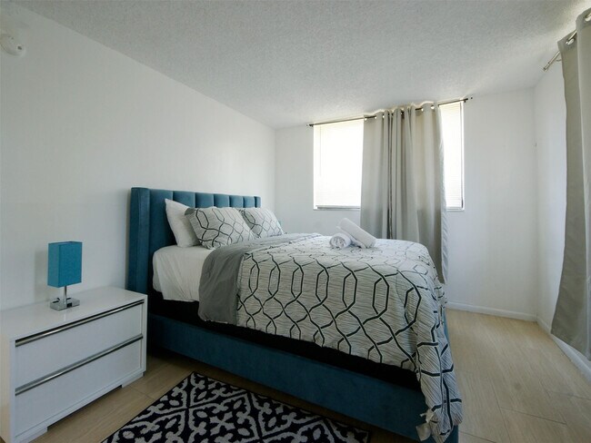 Building Photo - 1920 N Congress Ave