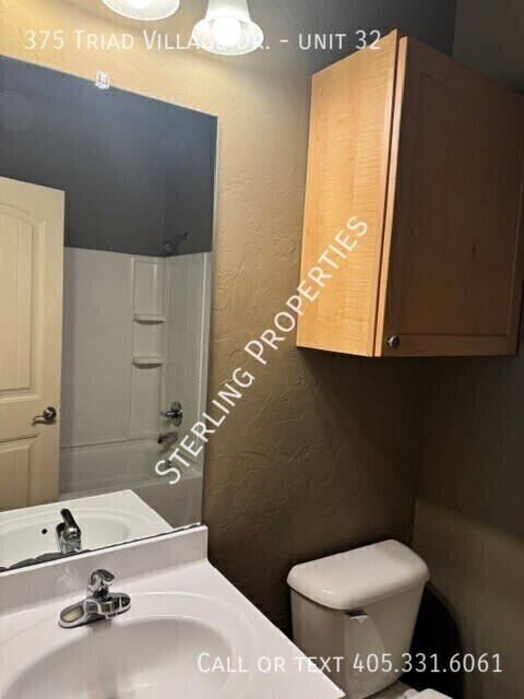 Building Photo - 375 Triad Village Dr