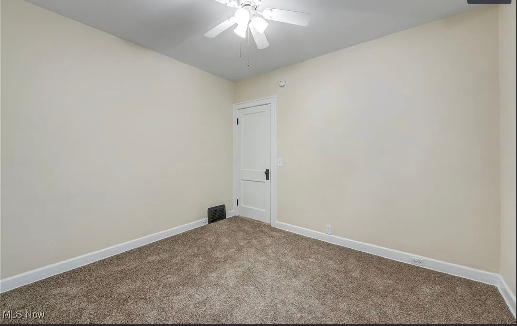 Building Photo - 2085 Chesterland Ave