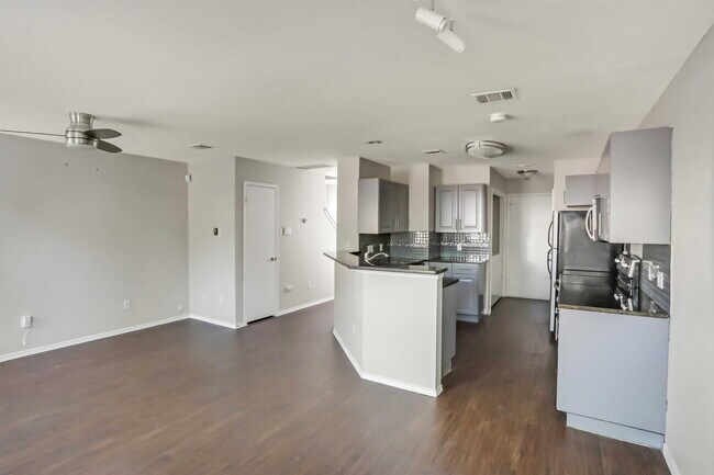 Building Photo - 9614 Nightjar Dr