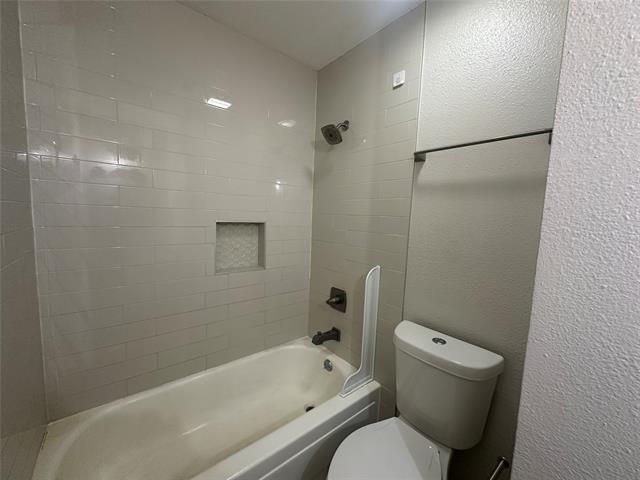Building Photo - 7814 Bob White Dr