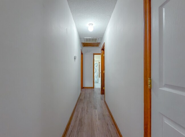 Building Photo - 776 Lupine Ln