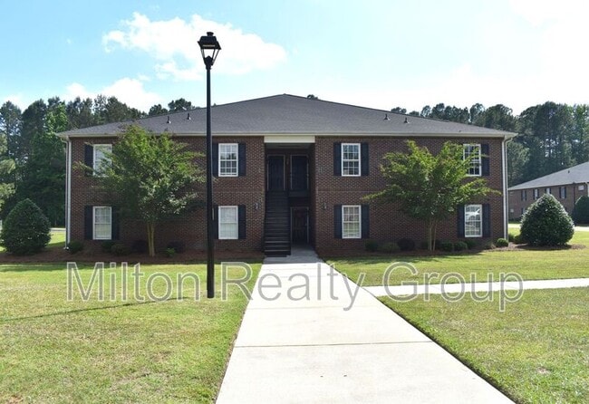 Building Photo - University Park Apartments