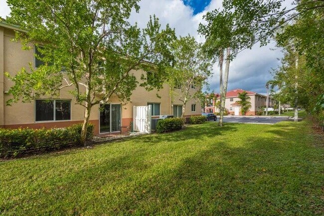 Building Photo - 3500 Briar Bay Blvd