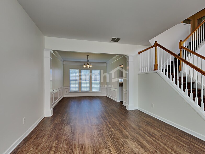 Building Photo - 1413 Cantwell Ct