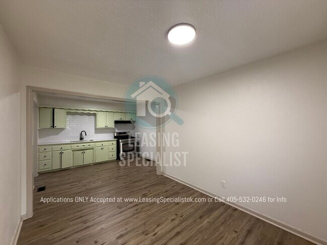 Building Photo - Charming South East OKC Home AVAILABLE FOR IMMEDIATE MOVE IN!