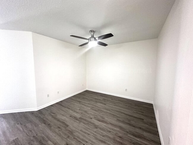 Building Photo - 3845 Silverbell Loop