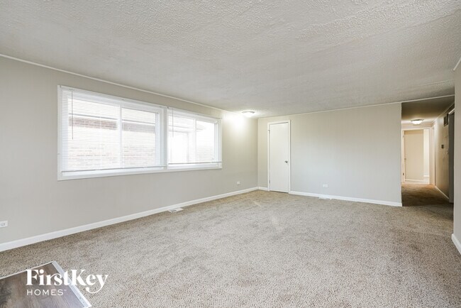 Building Photo - 415 E Courtland St