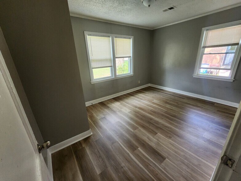 Building Photo - 2067 Blakewood Pl