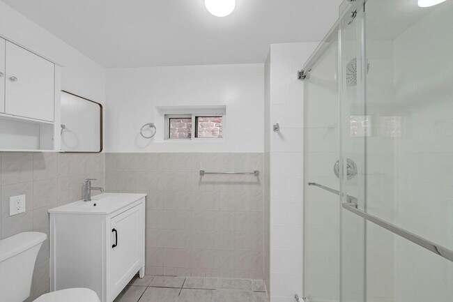 Building Photo - 65 St Pauls Ave