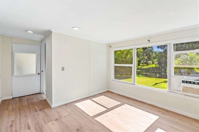 Building Photo - Charming 2BR/2BA Waterfront Home for Rent ...