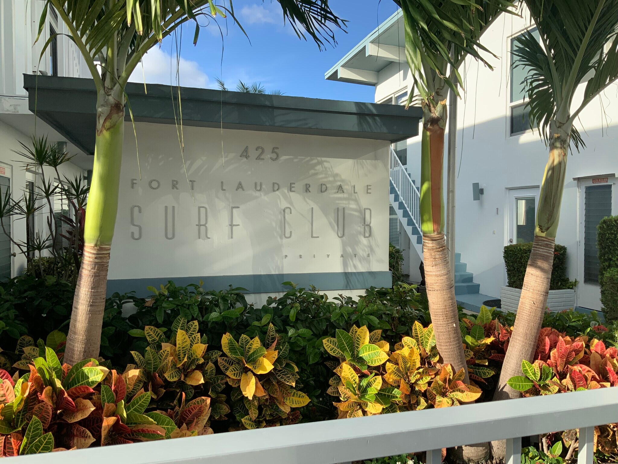 Building Photo - 425 Bayshore Dr