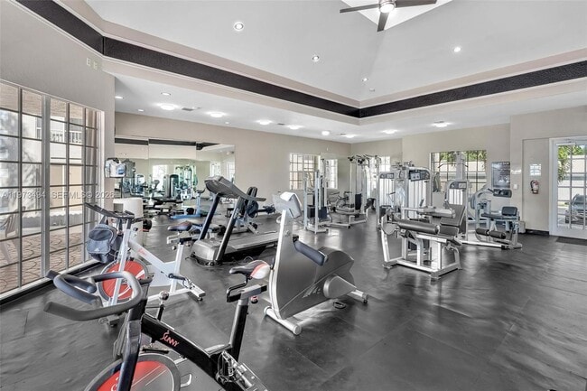 Building Photo - 2810 N Oakland Forest Dr