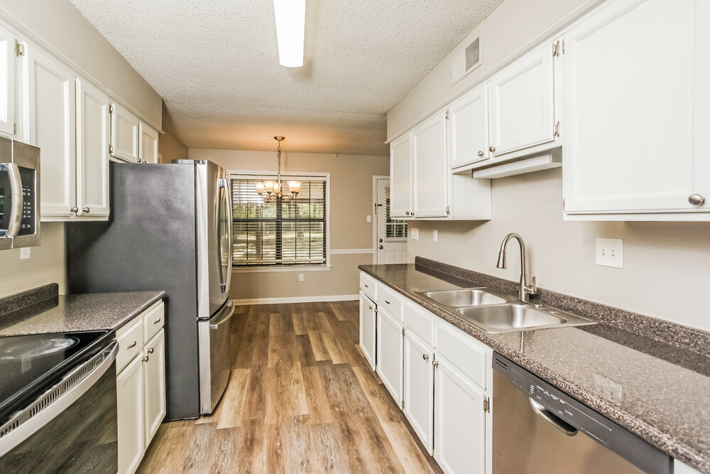 Building Photo - 5044 Brooksbank Cove S