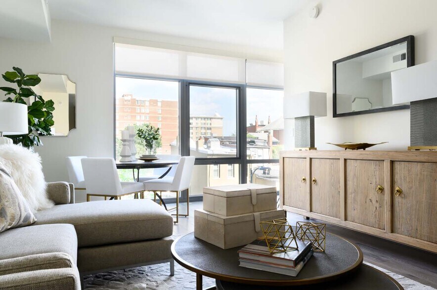 Building Photo - 810 O St NW