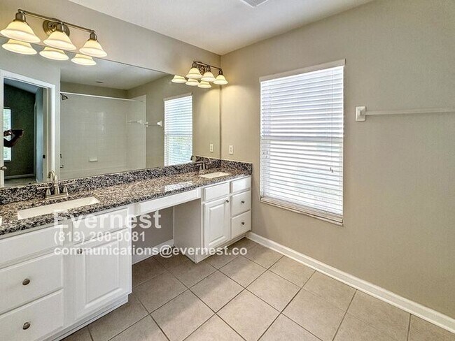 Building Photo - 26541 Castleview Way
