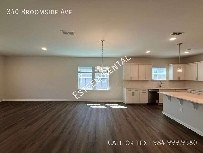 Building Photo - 340 Broomside Ave