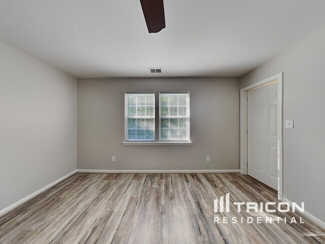 Building Photo - 104 N Tanninger Rd