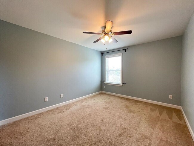 Building Photo - 2520 Snowdrop Ct