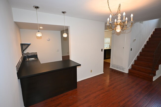 Building Photo - Upgraded 2 Story 3 BD + Loft, 2.5 BA at th...