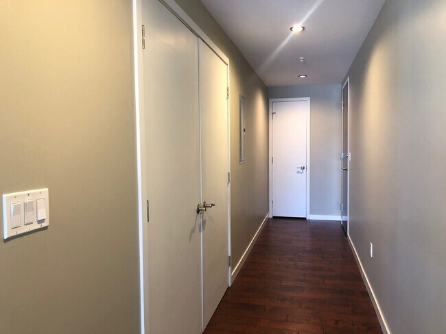 Building Photo - Two Bedroom Condo Available at The Peloton in Boulder