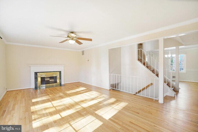 Building Photo - 4339 Cedarlake Ct