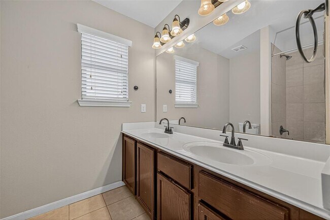 Building Photo - 2419 Grey Reef Dr