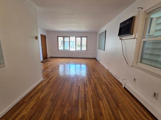 Building Photo - 777 Montgomery St