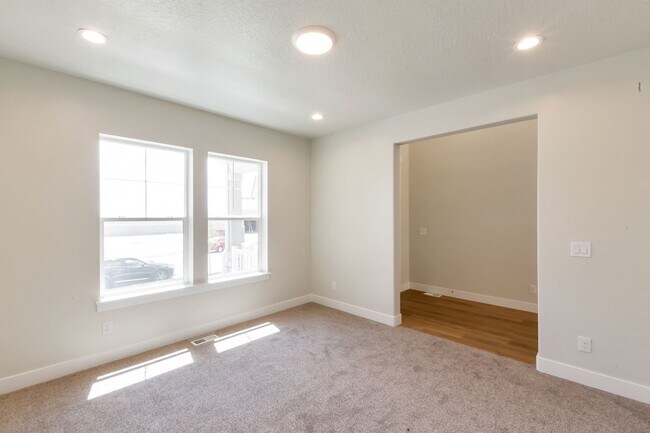 Building Photo - SPECTACULAR VIRTUALLY NEW HOME IN SOUGHT A...