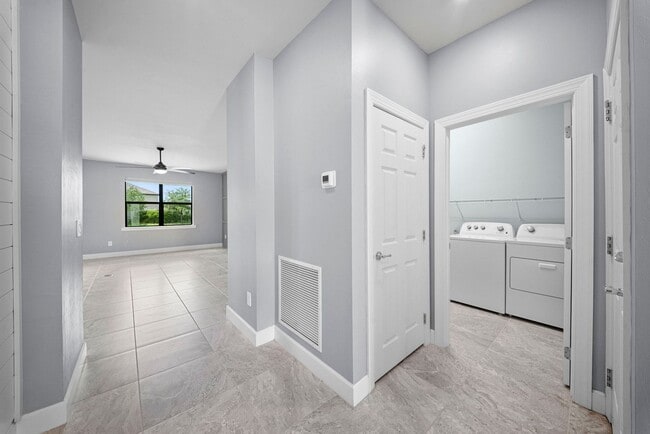 Building Photo - Modern Living 3-bedroom, 2-bath home in Alva