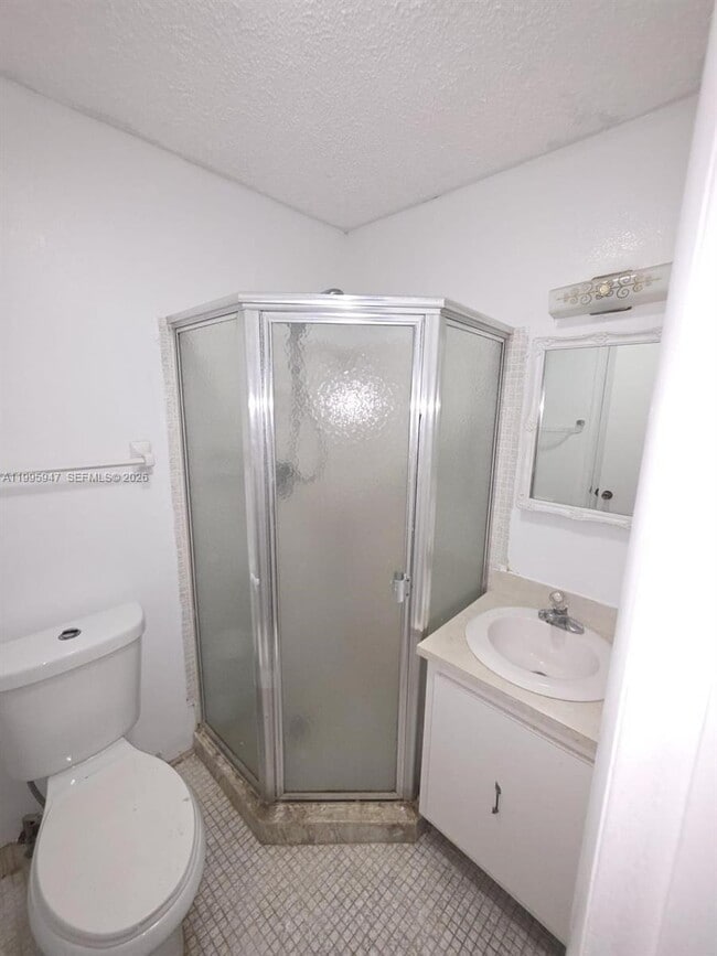 Building Photo - 13731 Flora Pl