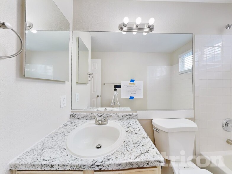 Building Photo - 1631 W 135th Dr