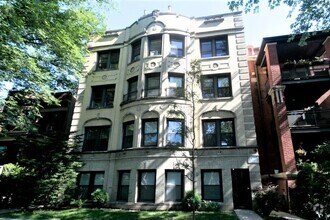 Building Photo - 1432 W Farragut Ave