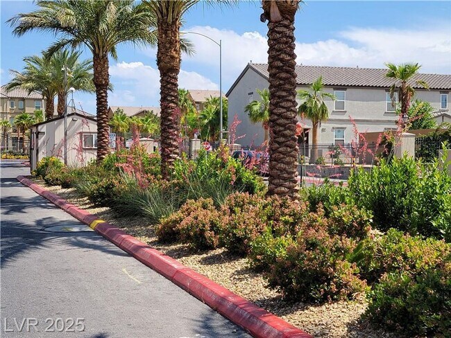 Building Photo - LOCATED JUST MINUTES FROM NELLIS AFB IN GU...