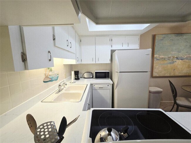 Building Photo - 4345 Tahitian Gardens Cir