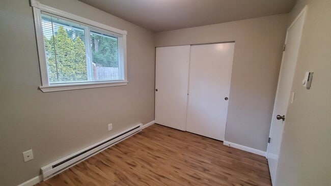 Building Photo - JUST REMODELED!! EVERYTHING BRAND NEW INSIDE THIS 3 BEDROOM, 1 BATH!!