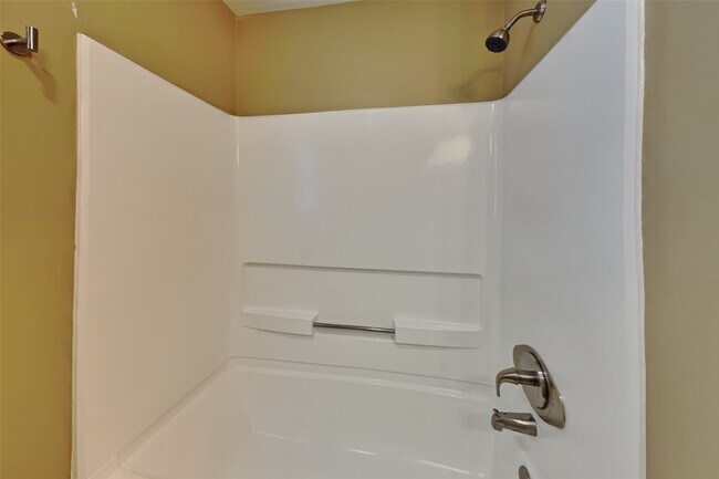 Building Photo - 2807 Burgess Hill Ct