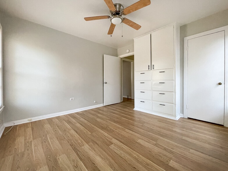 Building Photo - 3719 Parkwood St