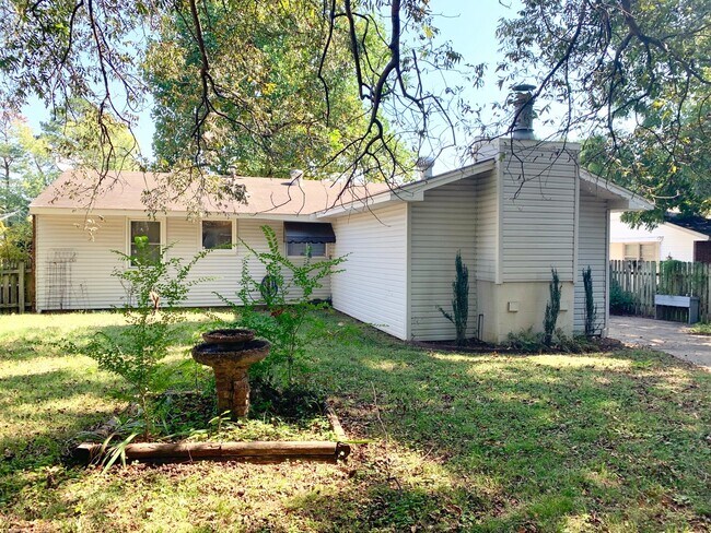 Building Photo - 1507 Franklin - For RENT!