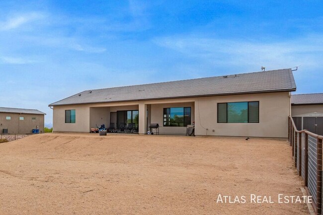 Building Photo - 15532 E Palo Brea Ln
